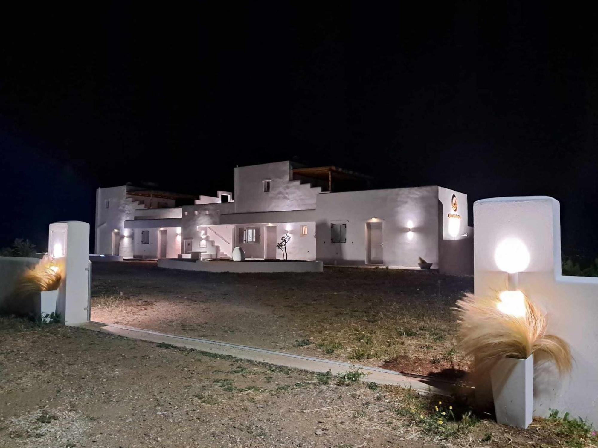 Ariadne'S Crown Luxury Suites With Private Pool Vívlos المظهر الخارجي الصورة